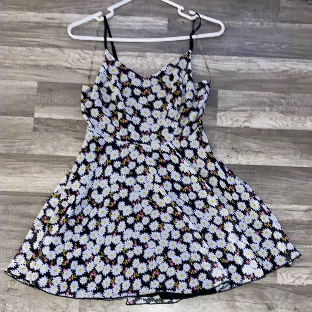 💚 3/$15 Floral Dress - Black and White C
